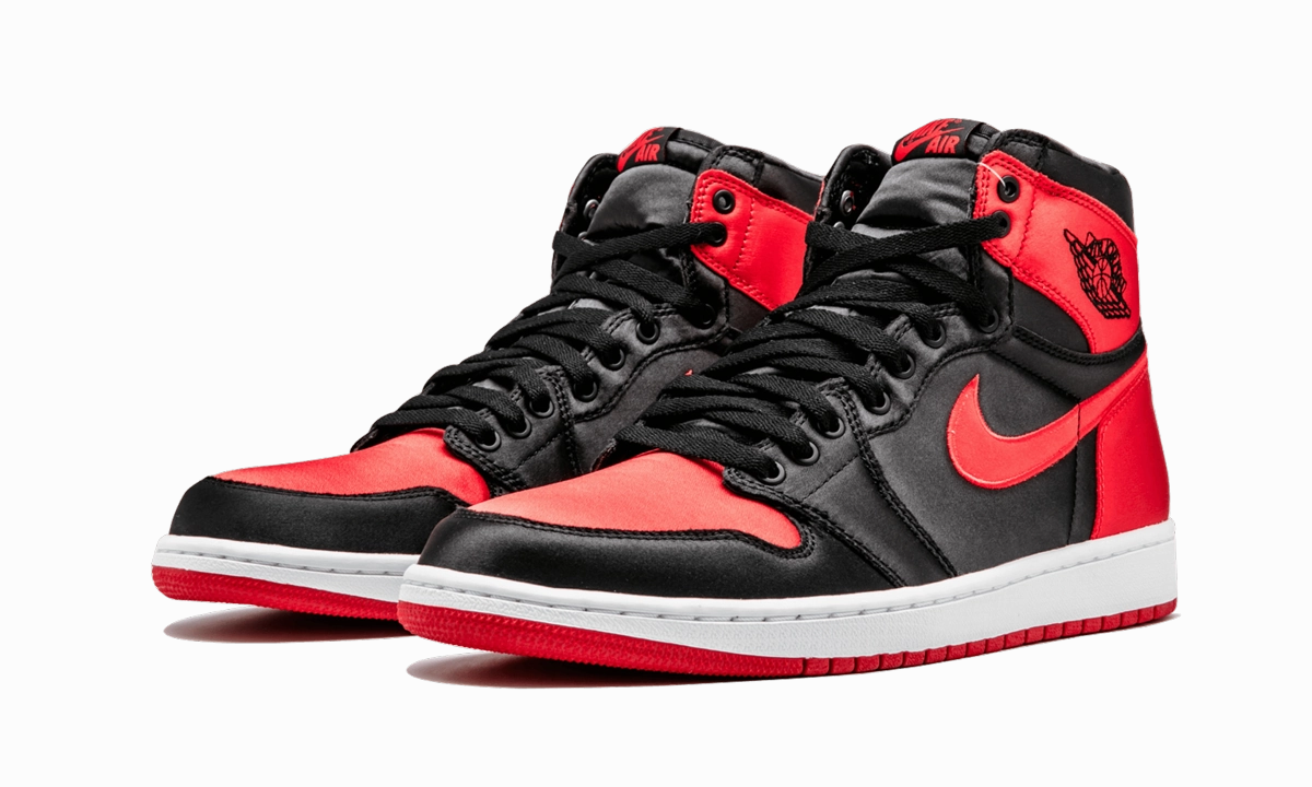 Air Jordan 1 Retro High OG SE "Satin Banned" Responsive ride