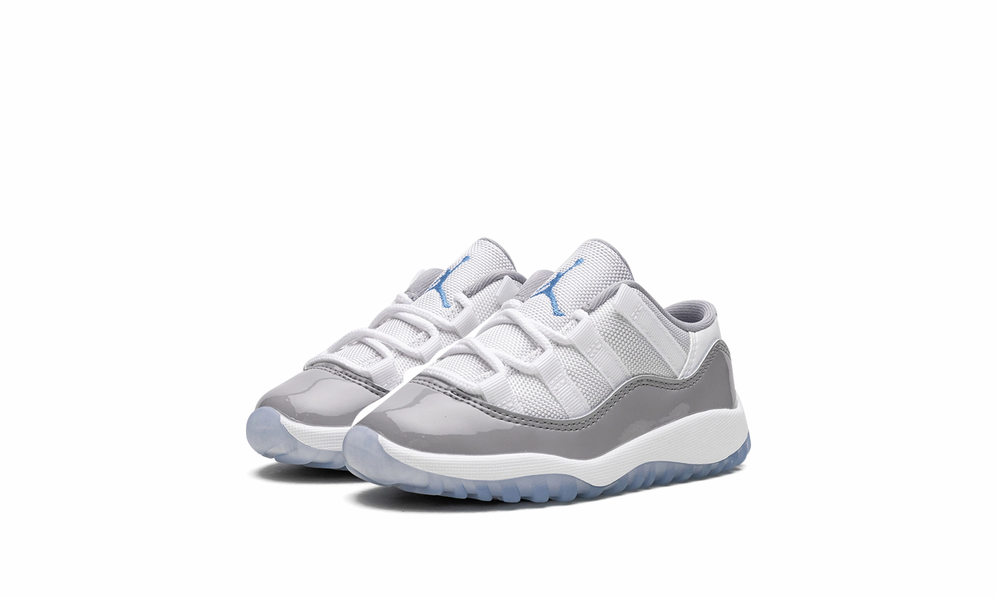 Air Jordan 11 Low TD "Cement Grey" Multifunctional Waterproof Material