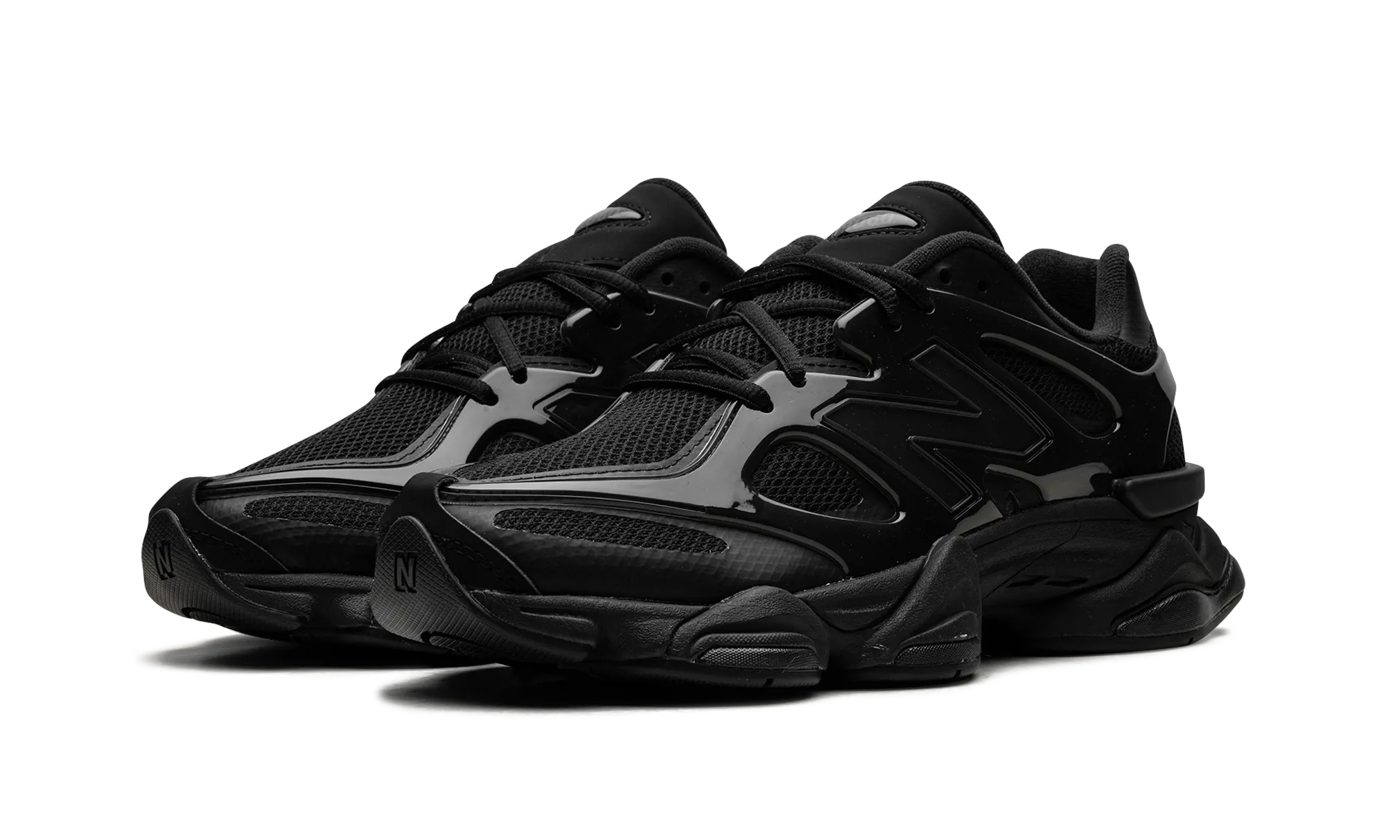 9060 "Sea Stone Black" running for cultural events