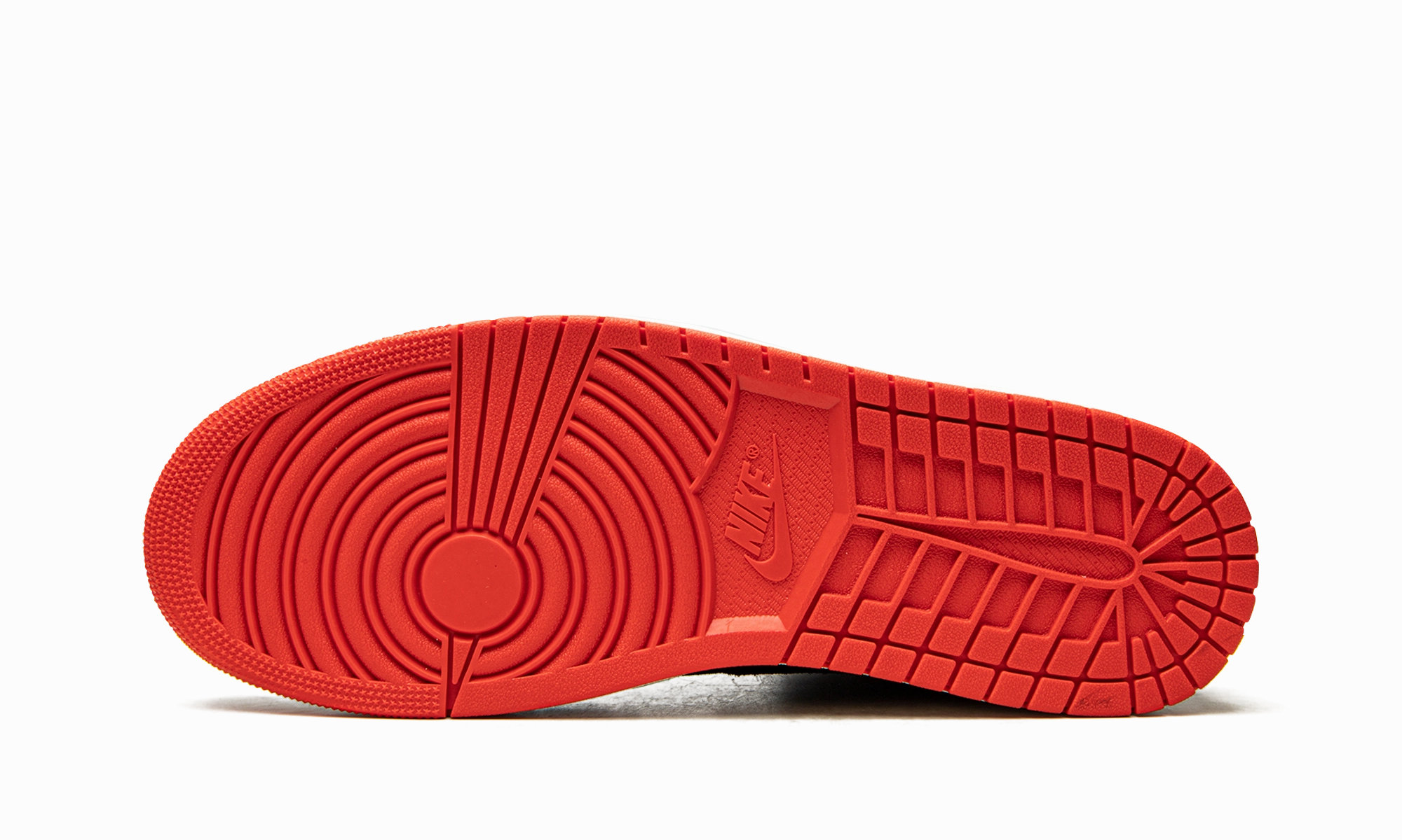 Air Jordan 1 Mid SE "Siempre Familia" Non-Slip Sole Weatherproof Footwear