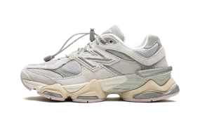 Reputable pin - decorated running shoes 9060 "Grey Matter"