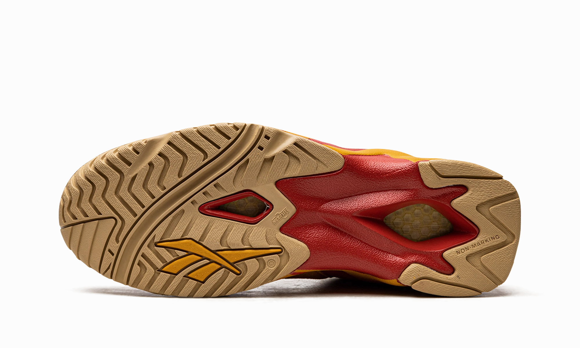 running in city Hurrikaze 2 Low "Looney Tunes"