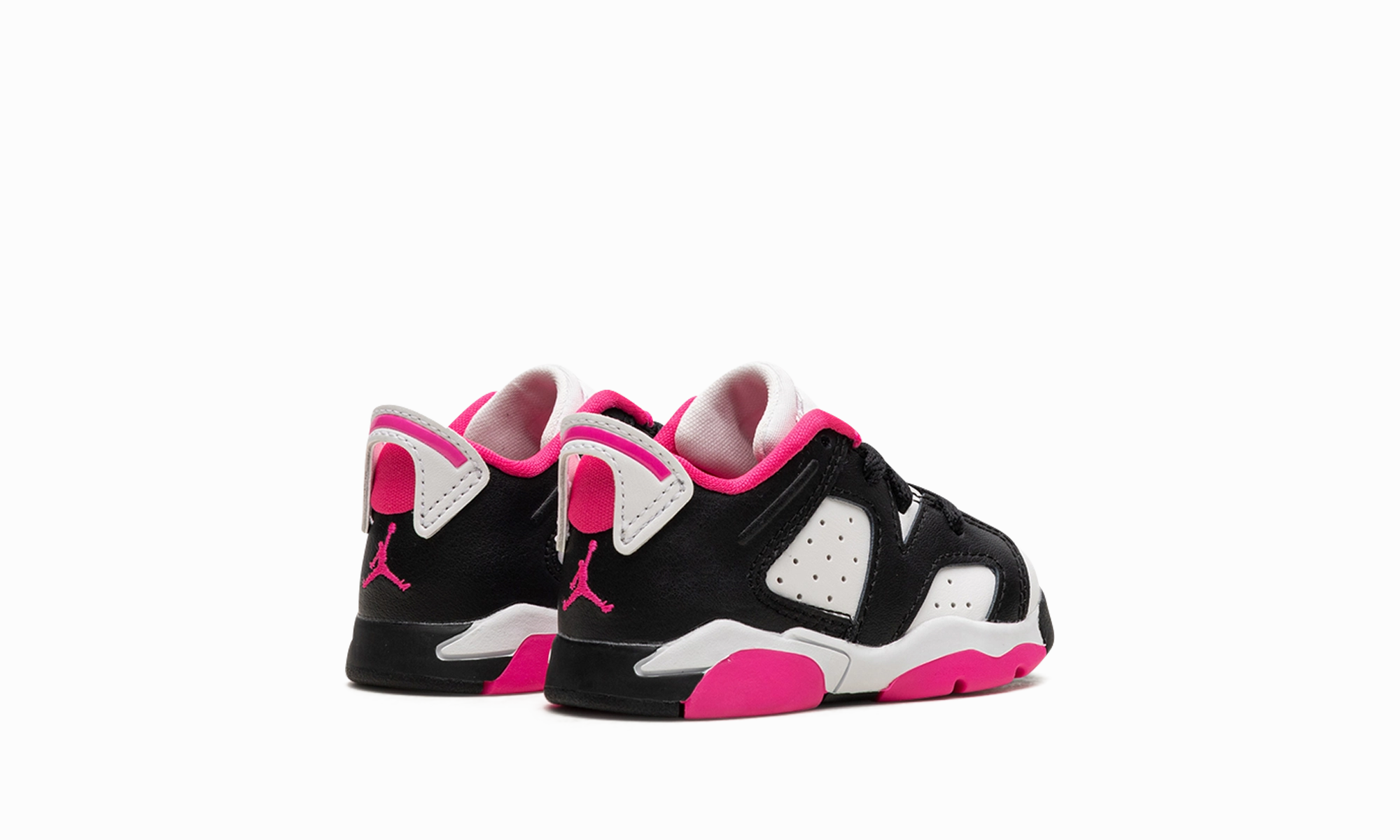 running in a cross - country meet shoes Air Jordan 6 Low TD "Fierce Pink"
