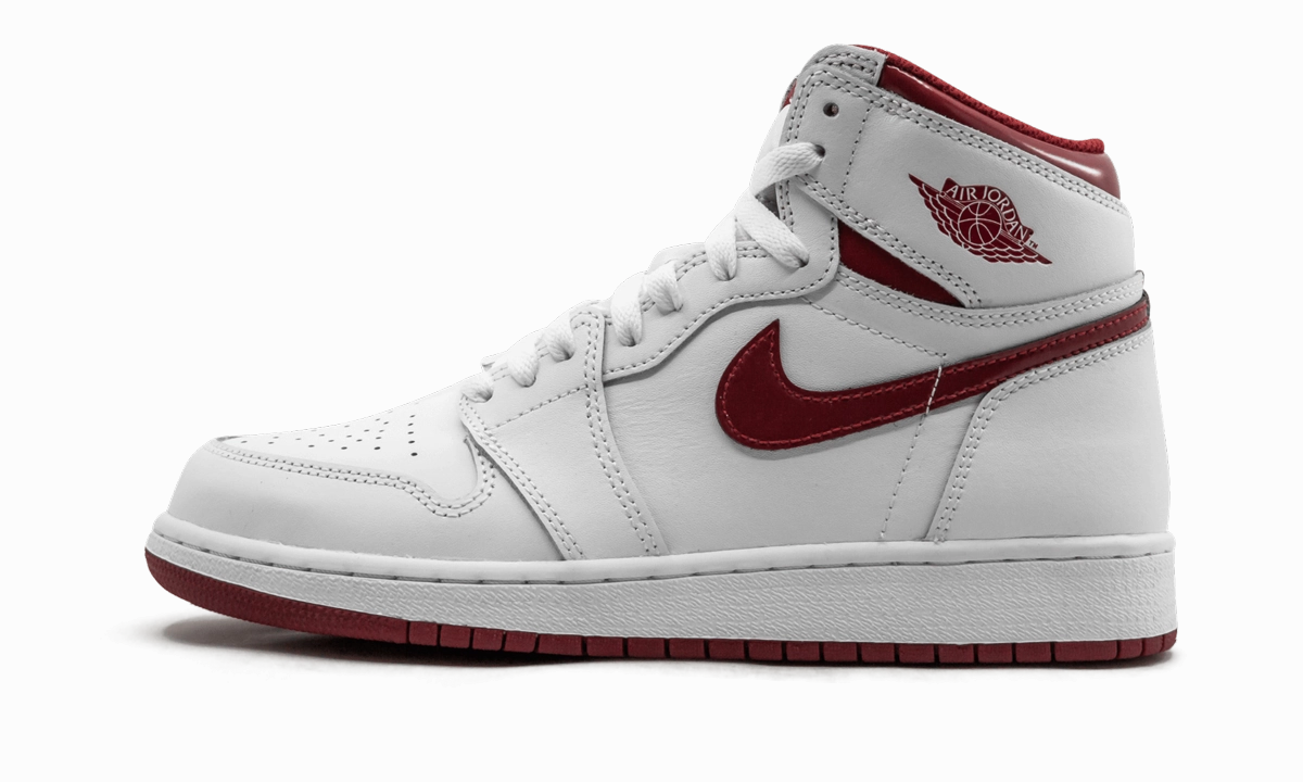 Air Jordan 1 Retro High OG GS "Metallic Red" Foot Protection Iconic look