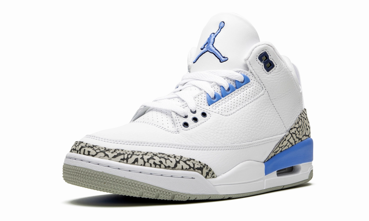 Air Jordan 3 Retro "UNC" Ultra-soft sole