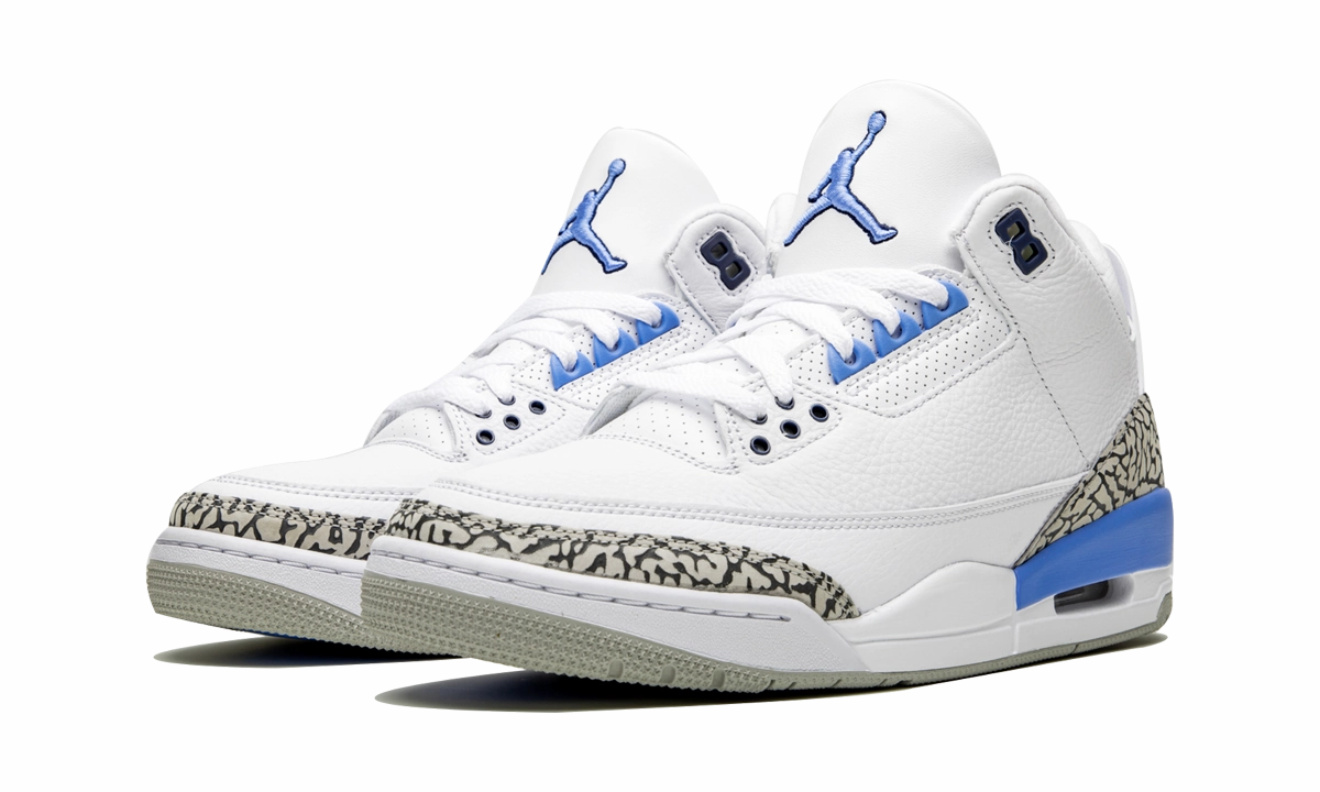 Air Jordan 3 Retro "UNC" High Mobility
