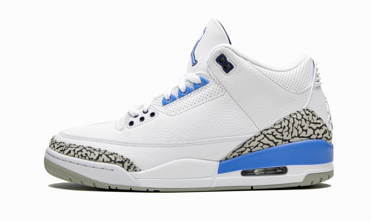 Plush traction Air Jordan 3 Retro "UNC"