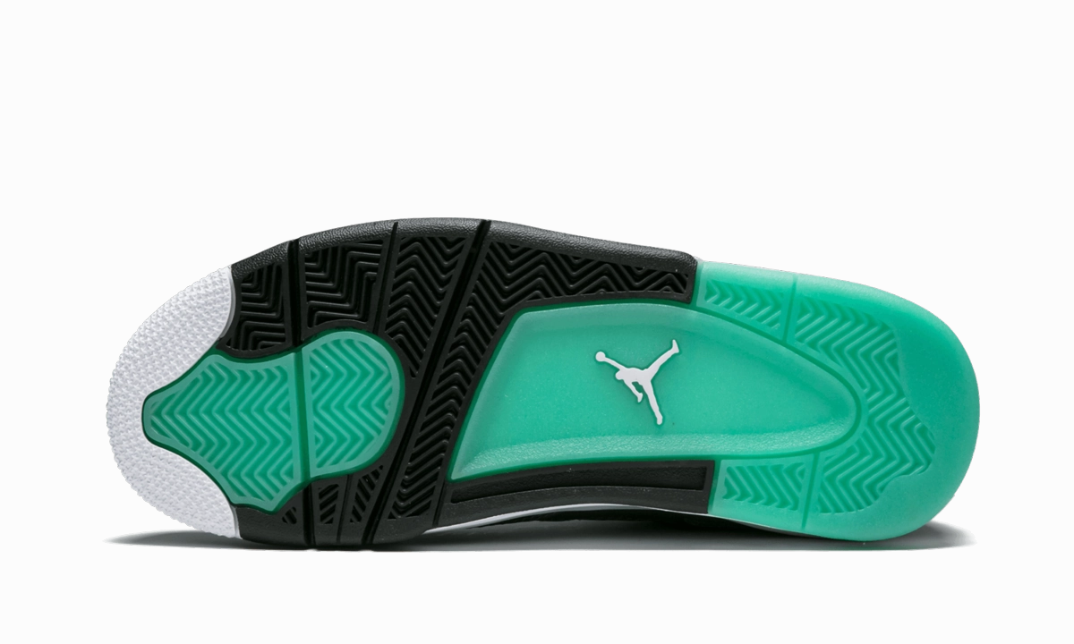 Air Jordan 4 Retro "Teal" Dynamic look Neutral Tones