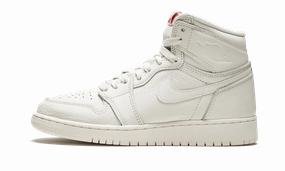 Air Jordan 1 Retro High OG GS Fashion-forward style
