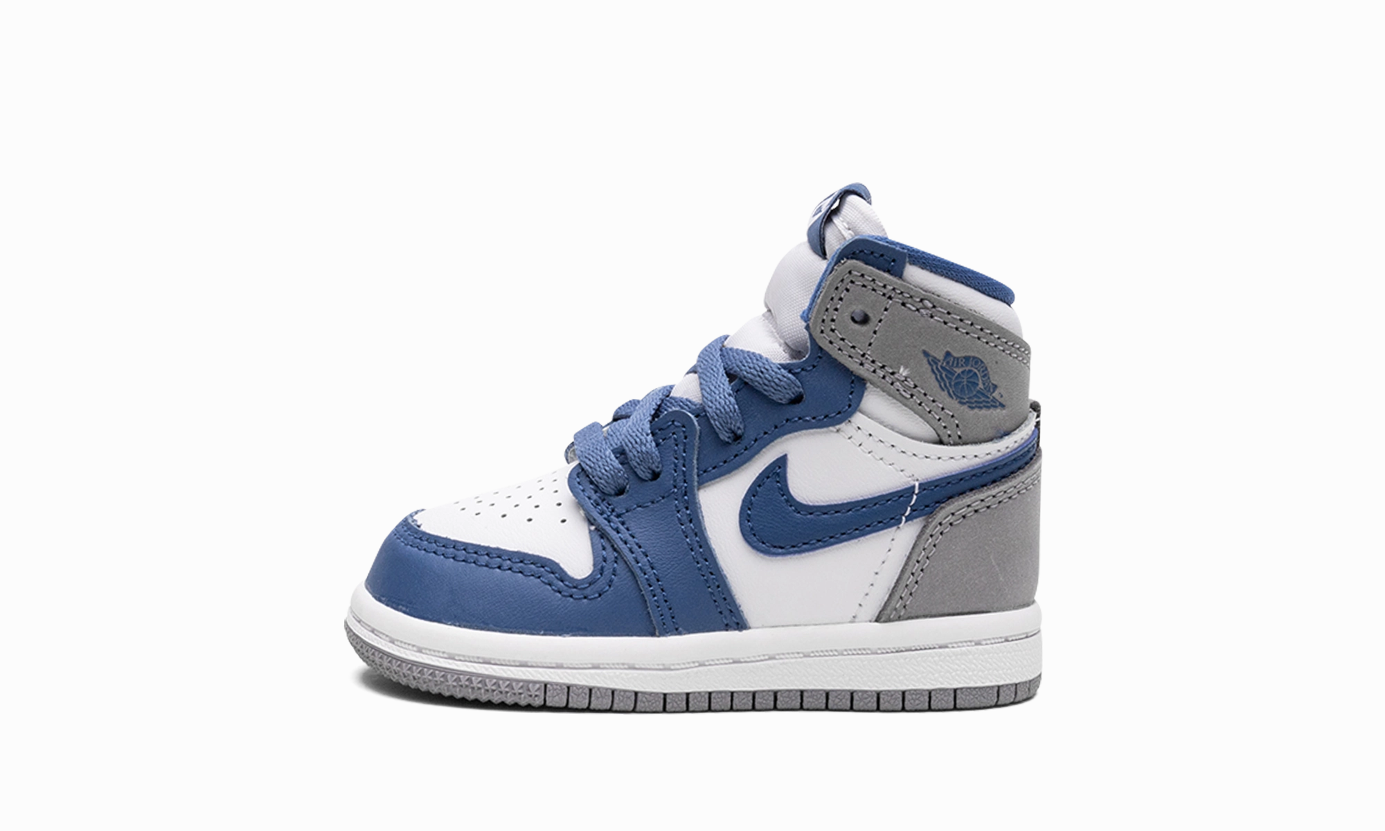 Modern Outfit Air Jordan 1 Retro High OG TD "True Blue"