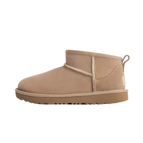 UGG Classic Ultra Mini Boot Sand (Kids) Pattern Base Slip Fit