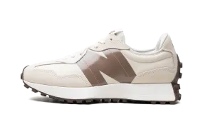 Wind Hike 327 WMNS "Sea Salt Mushroom"