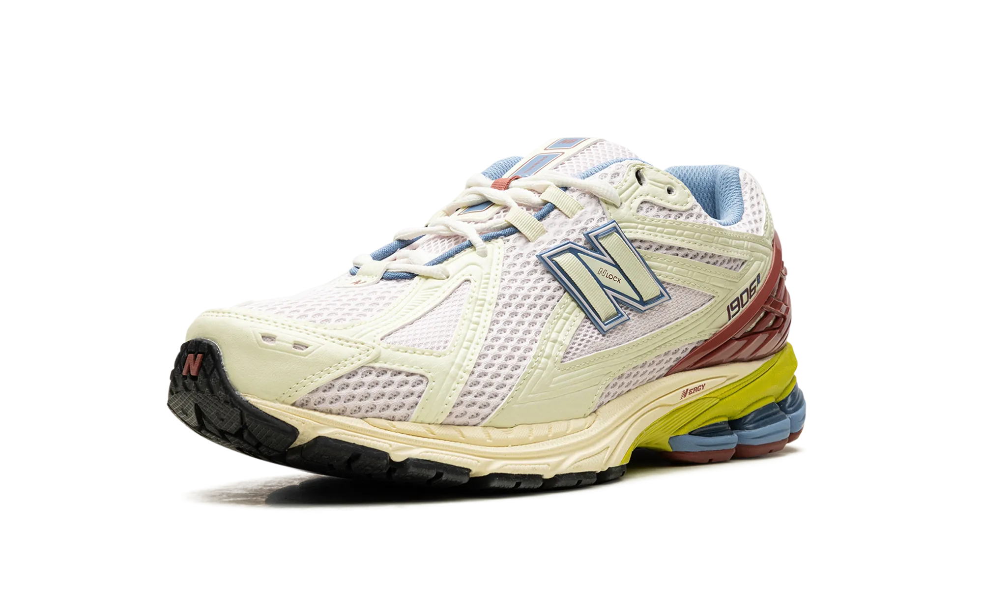 1906R "Dawn Glow/Tamarind" Route Step