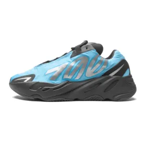 Fast Action Core Cushion Yeezy 700 MNVN Bright Cyan