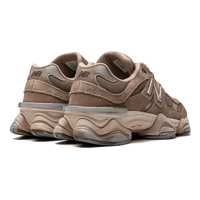 Log Hike New Balance 9060 Mushroom Brown