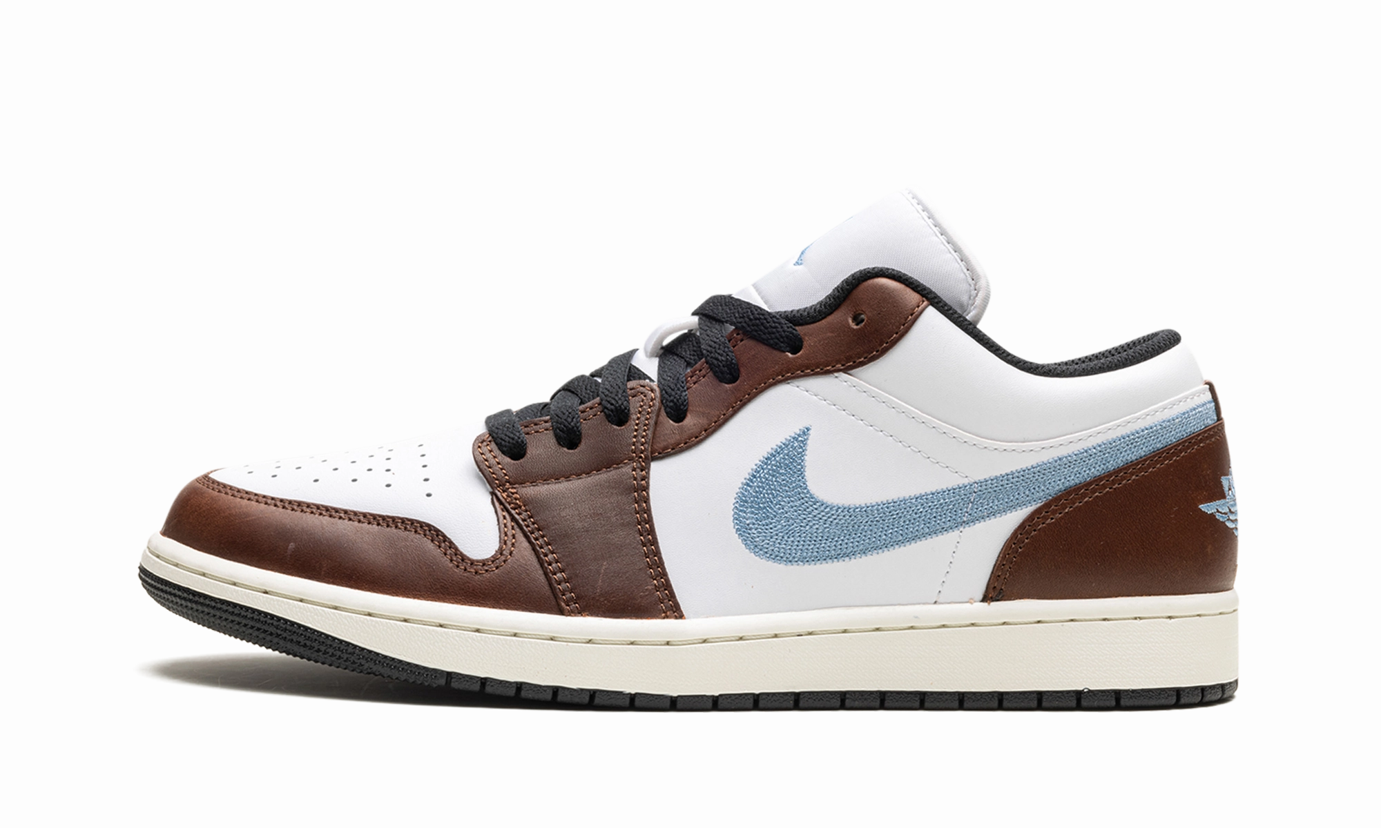 Unique grip Air Jordan 1 Low SE "Embroidered Swoosh - Mocha"