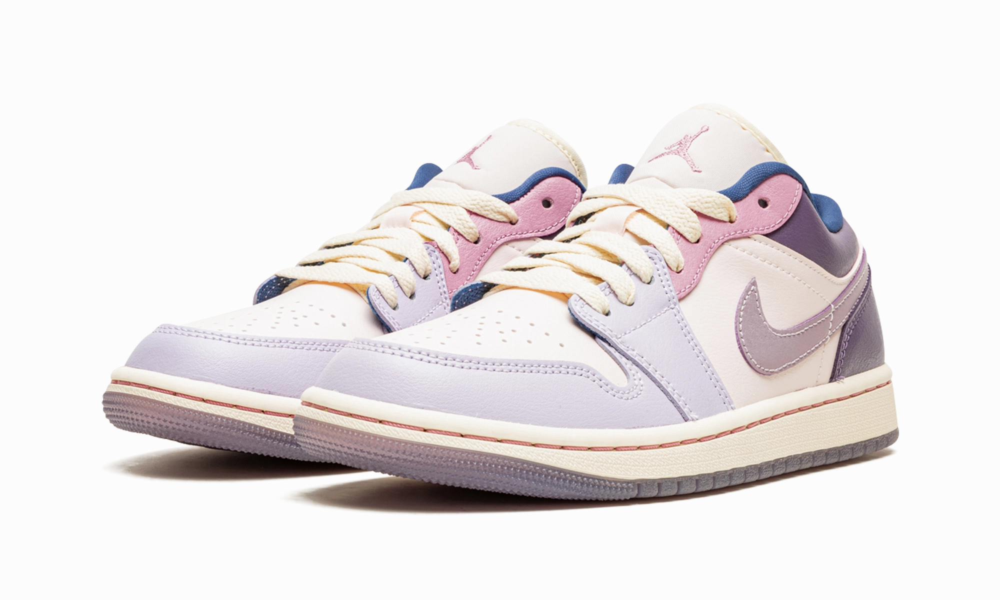 Simple Look Quick Footwear Air Jordan 1 Low WMNS "Pastel Plum"