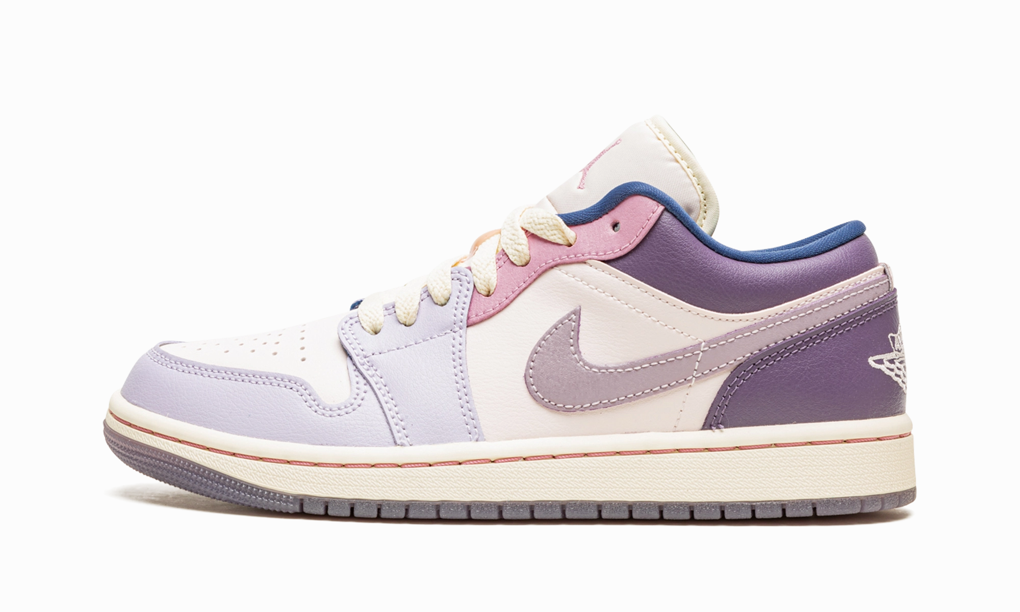 Air Jordan 1 Low WMNS "Pastel Plum" Weekend Walker Urban Casual