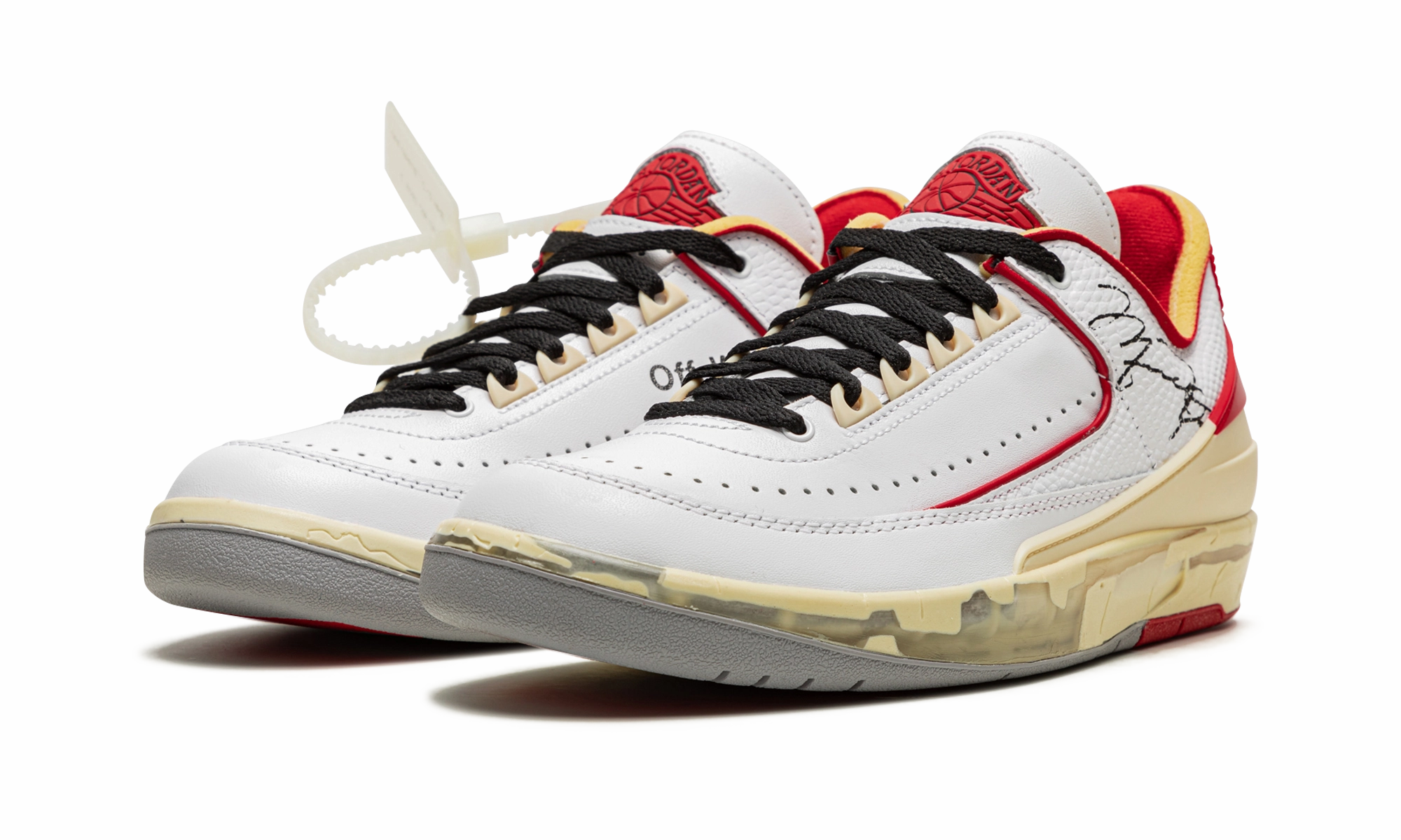 Air Jordan 2 Low OG SP "Off-White - Chicago" Trend-setting sole Playground Ready
