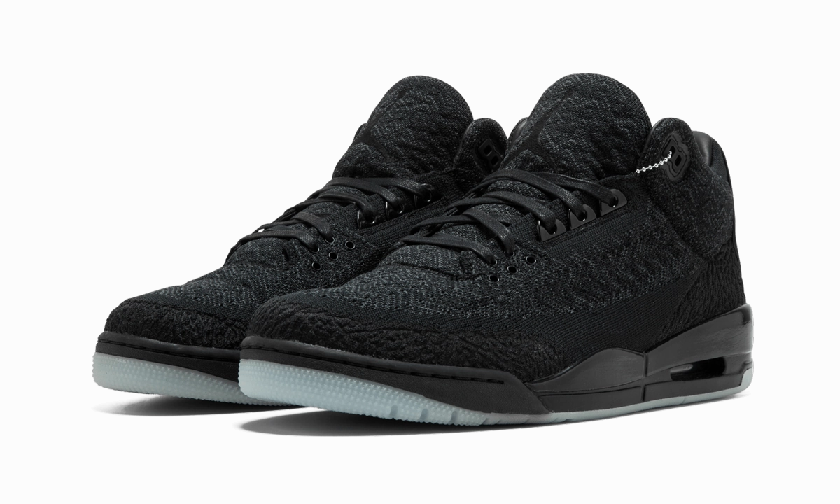 Air Jordan 3 Retro Flyknit "Black Cat" Sleek cushioning Lightweight Gear