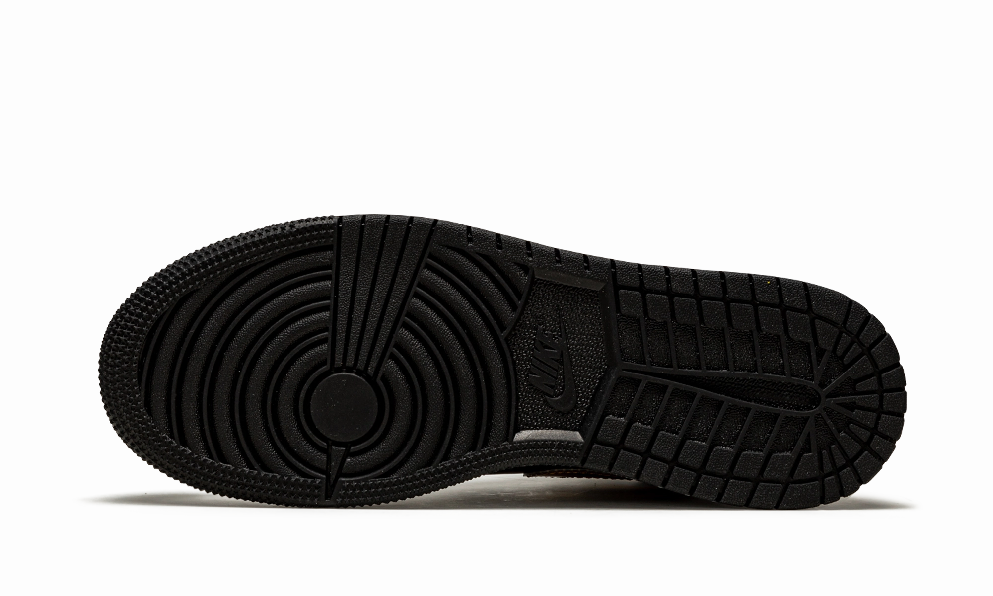 Cloud Comfort Footwear Essential Air Jordan 1 Mid GS "White / Gold / Black"