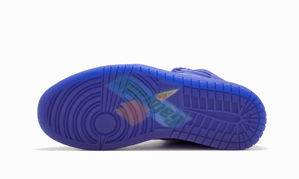 Air Jordan 1 Retro Hi OG G8RD "Rush Violet" On Foot