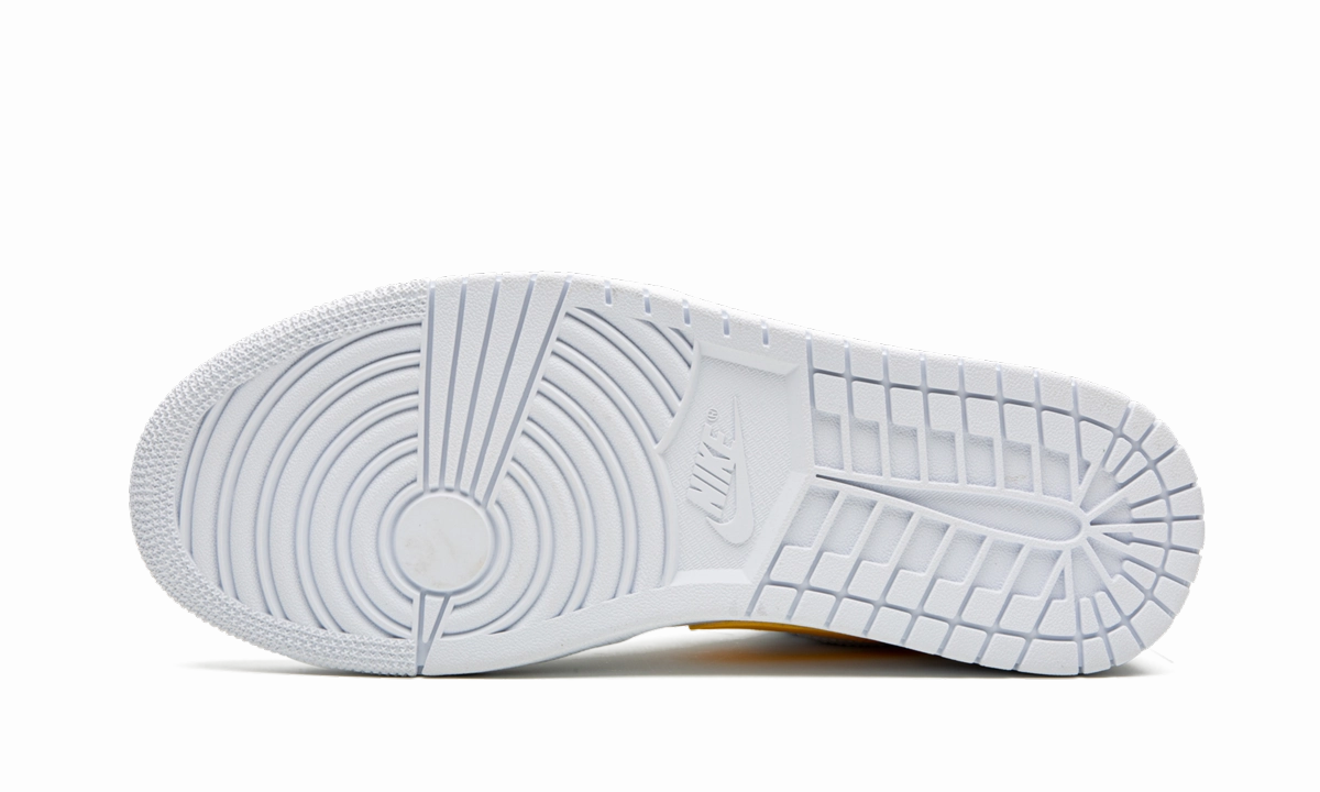 Step Easy Light Steps Air Jordan 1 Low "Multicolor Swoosh"