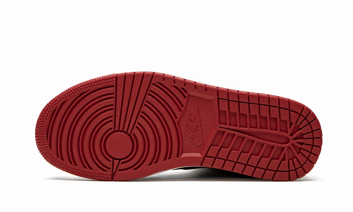 Step Ease Everyday Function Air Jordan 1 Mid "Fearless - Come Fly With Me"