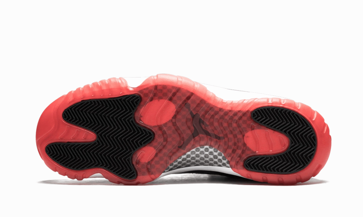 long - distance - runner Zumba shoes Air Jordan 11 Retro Low "Bred"