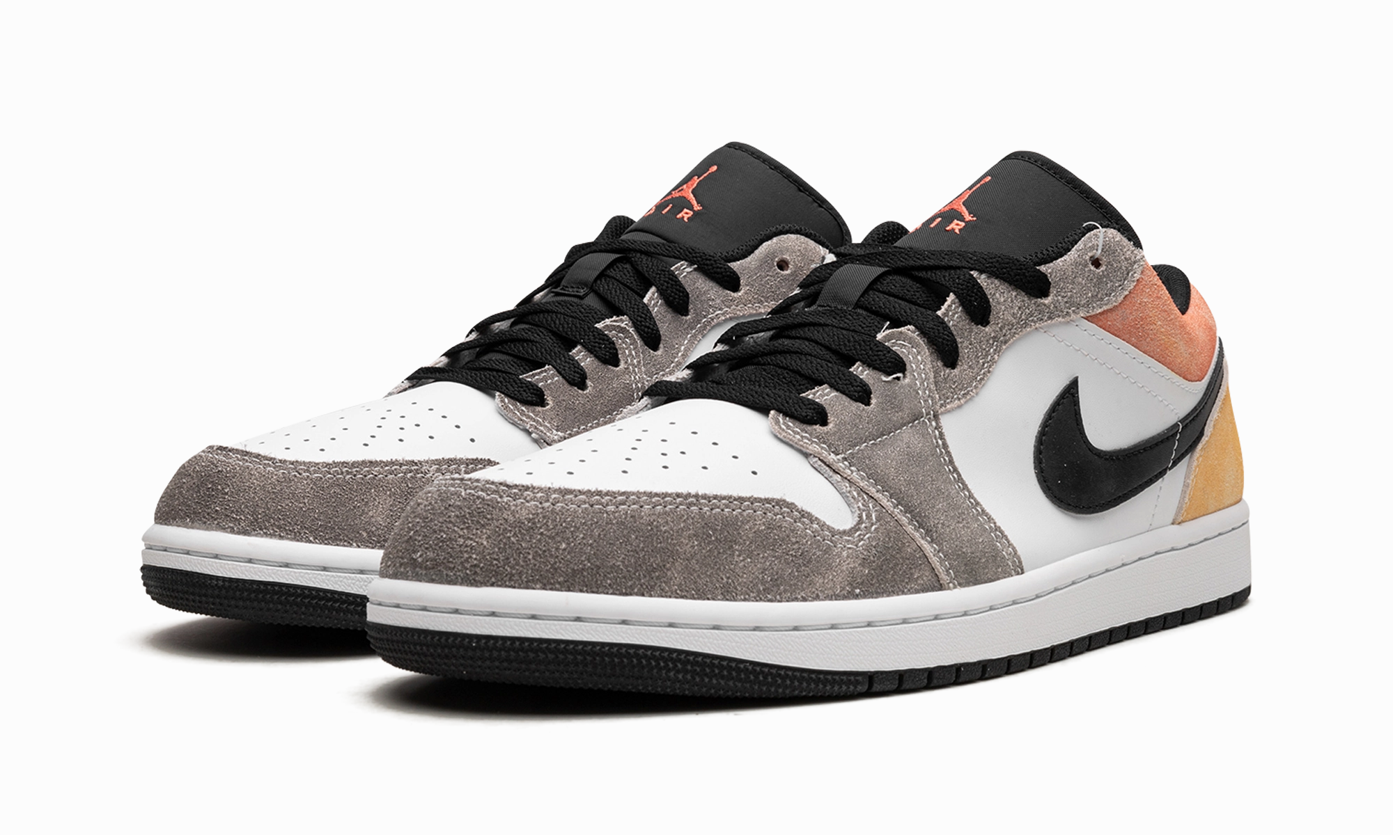 Casual Moves Air Jordan 1 Low SE "Flight Club"