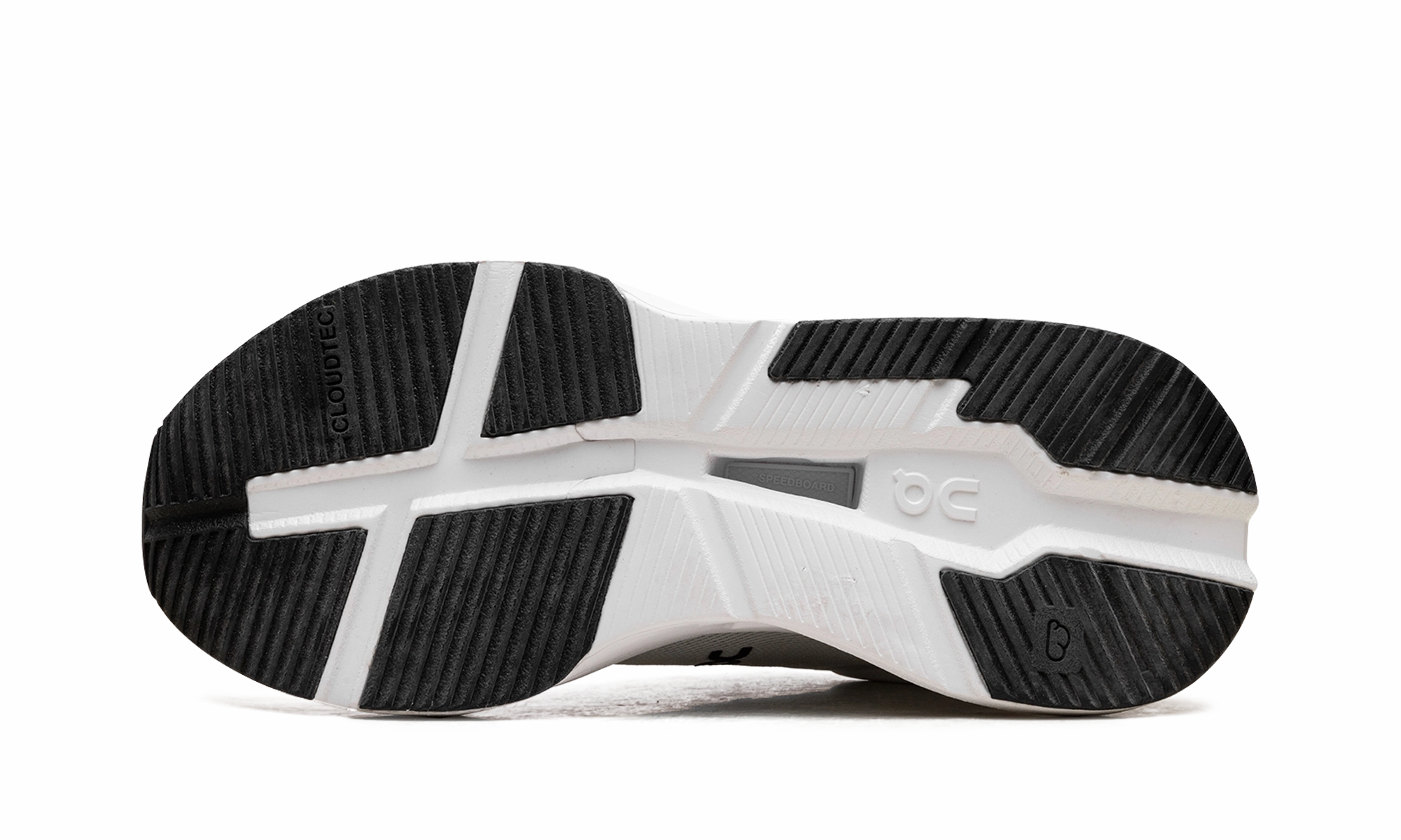 Dry Weather Running On Cloudnova X WMNS "White Black"