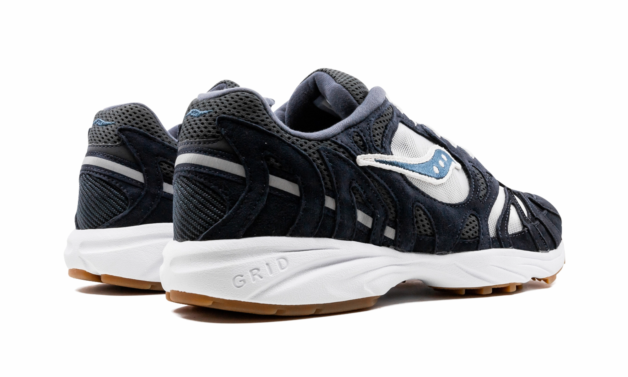 Grid Azura 2000 running in color runs shoes Snowy Terrain