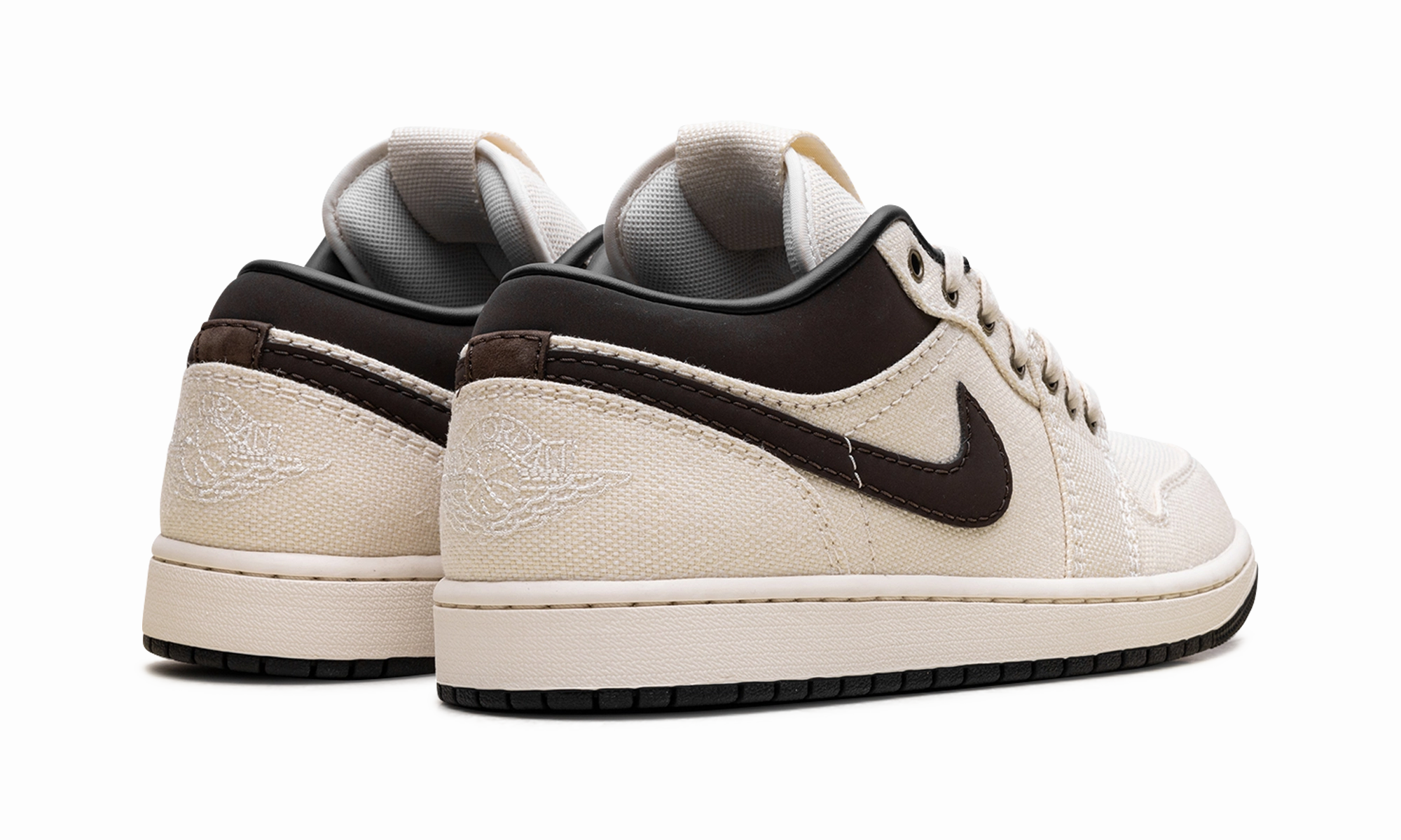 Step Boost slim fit Air Jordan 1 Low Premium "Pale Ivory Baroque Brown"