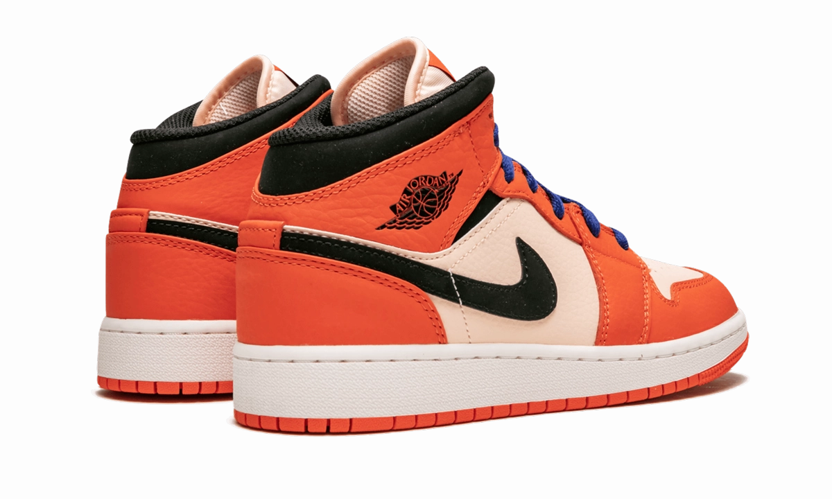 Air Jordan 1 Mid SE GS Flattering performance