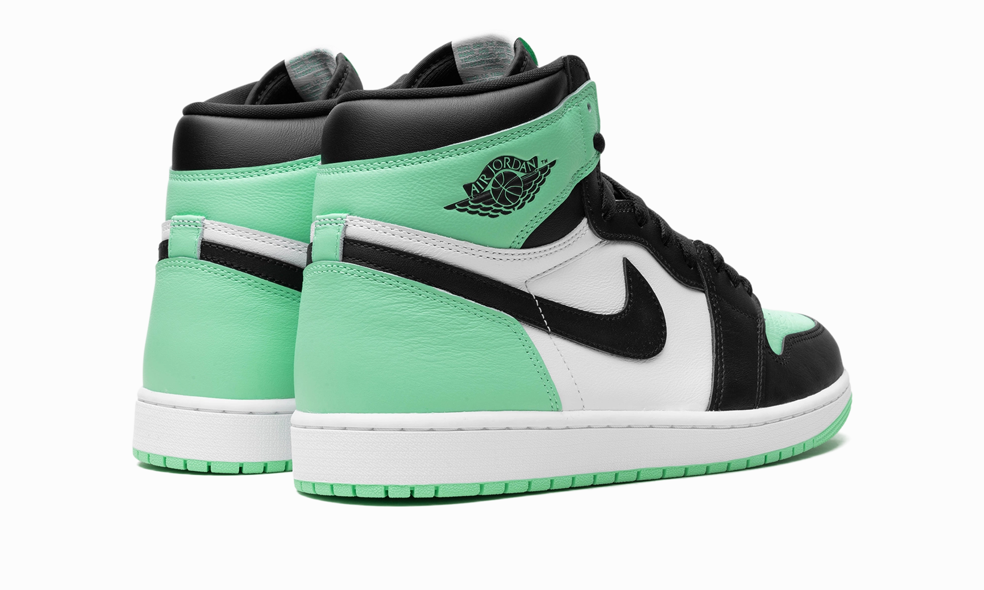 Versatile Look Air Jordan 1 Retro High OG "Green Glow"