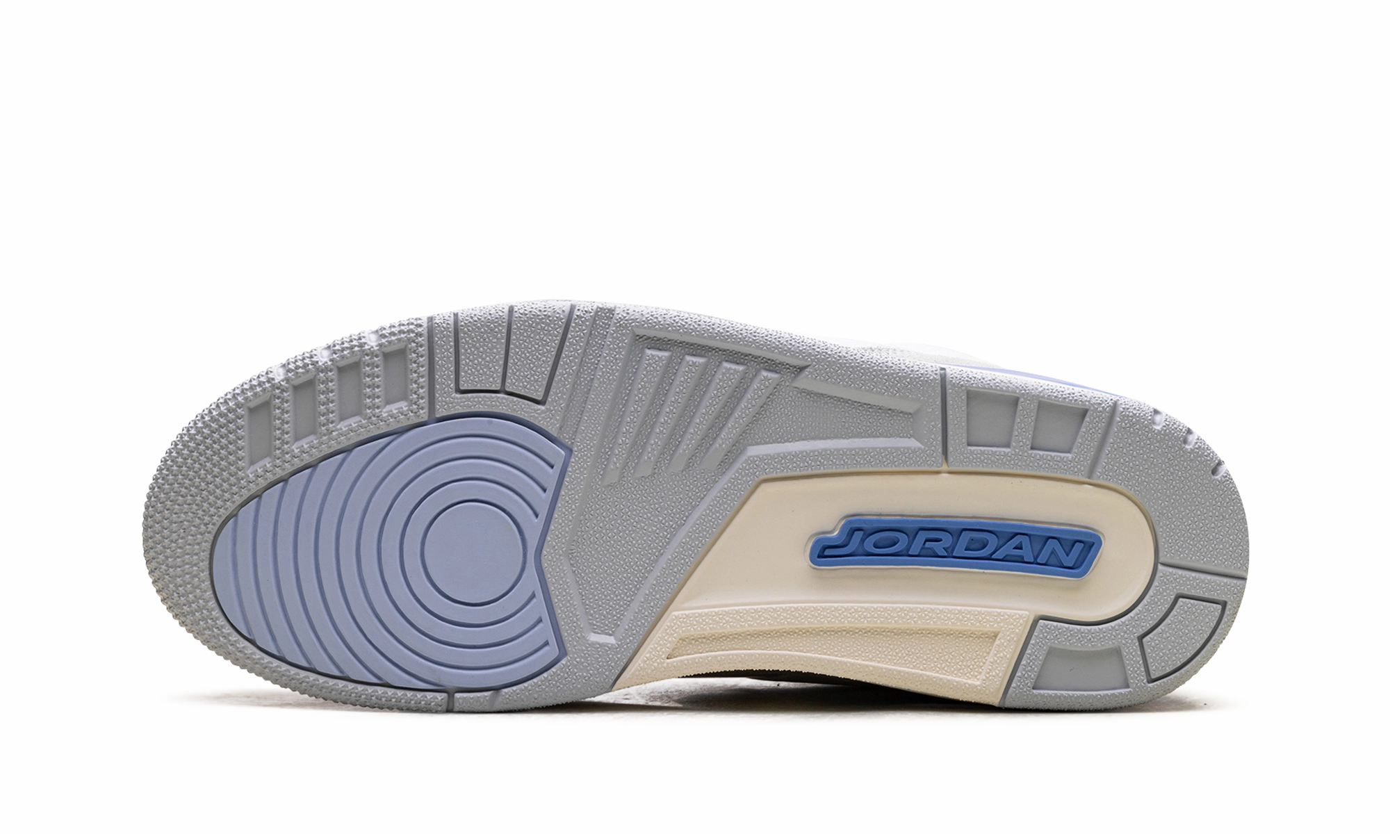 Plush traction Air Jordan 3 "Lucky Shorts"