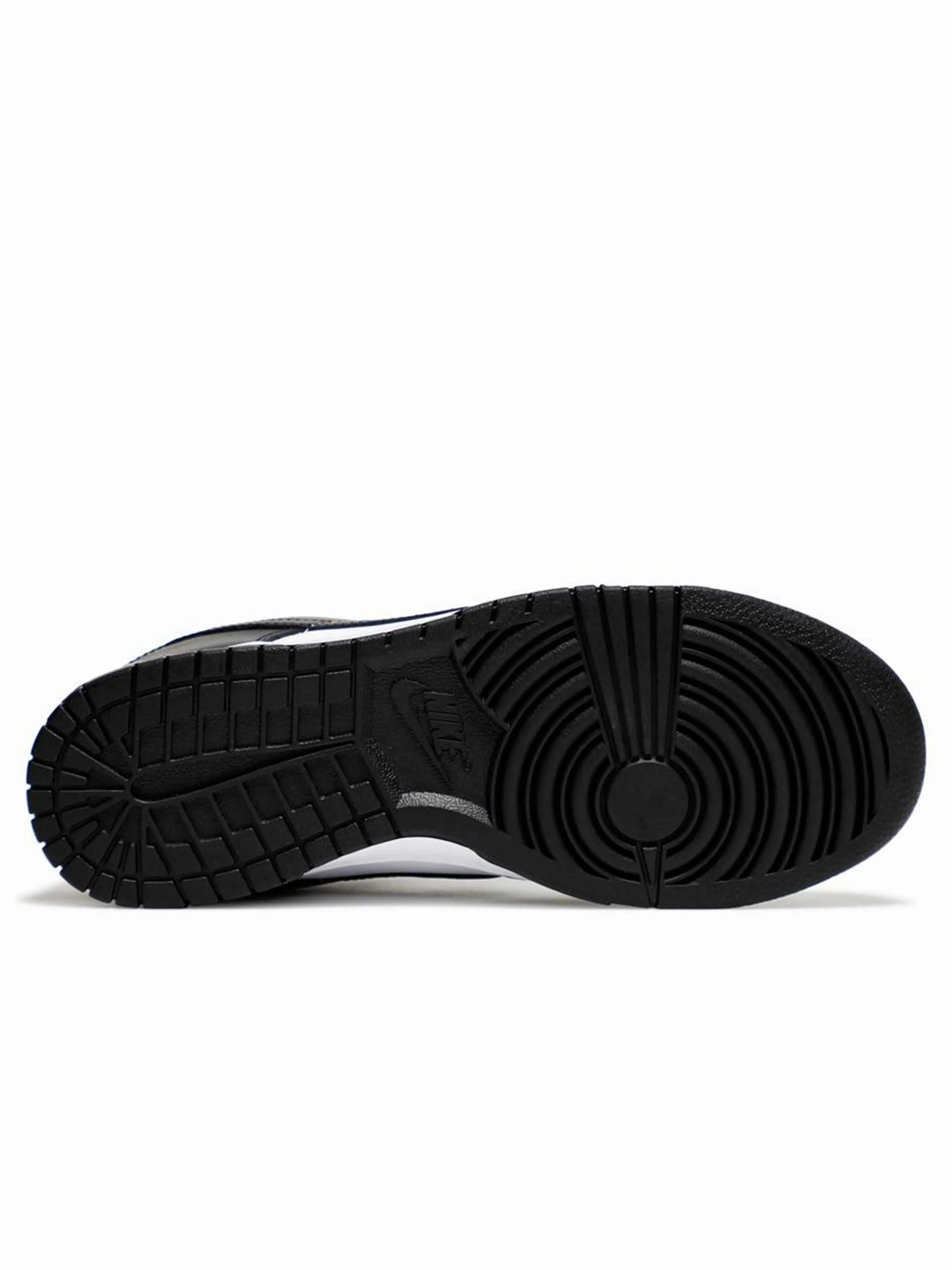 expert running shoes Nike Dunk Low Retro White Black Panda Dunk (2021)