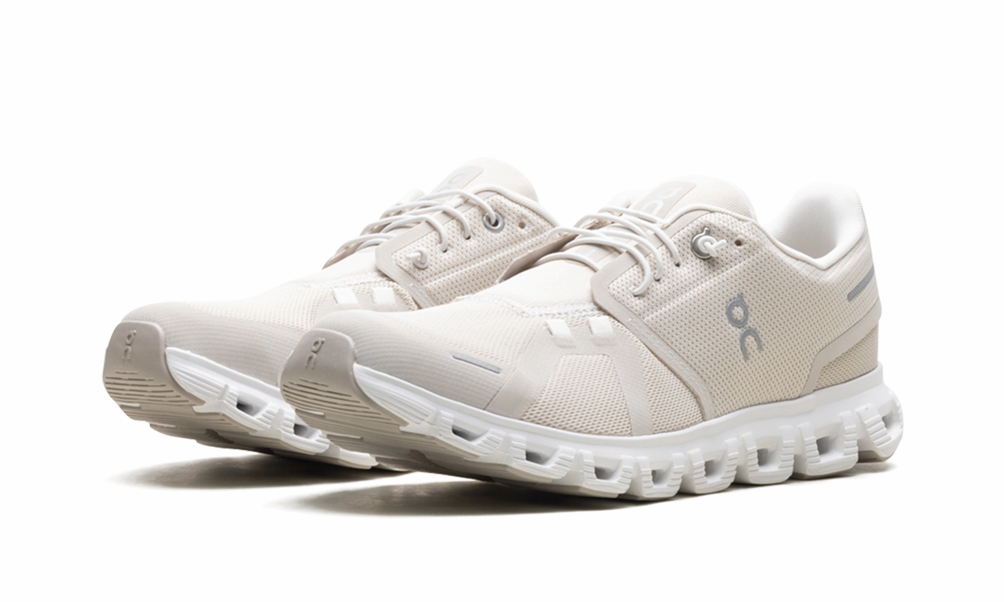 Hurdling running for joint flexibility Cloud 6 WMNS "Pearl White"